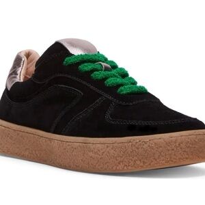 Steve Madden Brayan leather sneakers black w green laces size 10